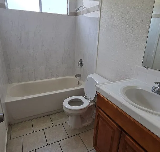 Baldwin Apartments — Photo 20