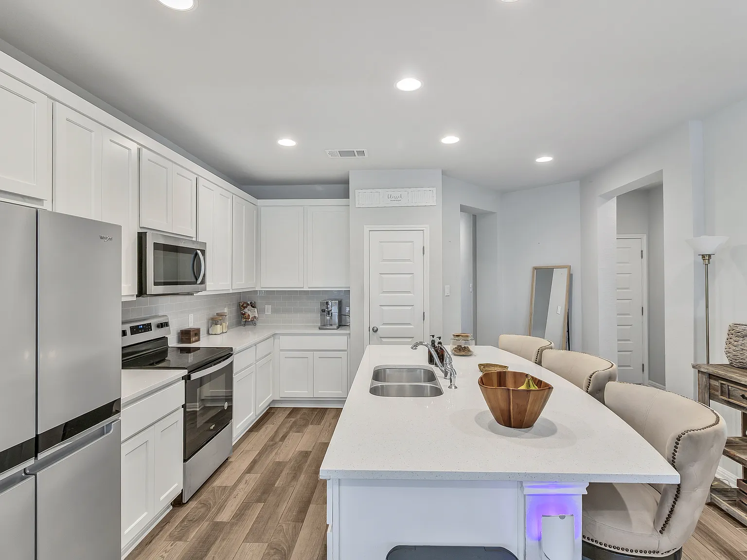 3 bed, 1592 sqft, $1,800 — Photo 4