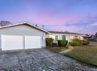 412 NE Benton St, Newport, OR 97365