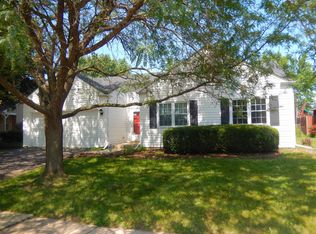 999 Oakland Ln, Aurora, IL 60504