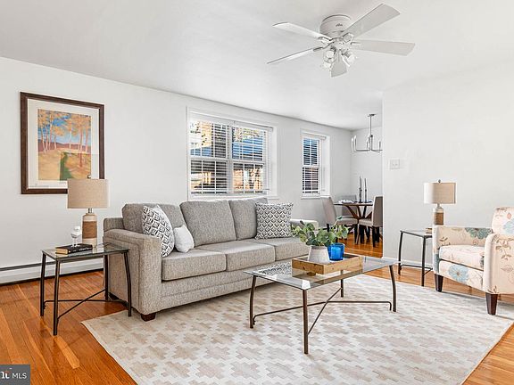 4th image of 383 Lakeside Rd APT 105