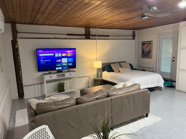 (undisclosed Address), Sarasota, FL 34239