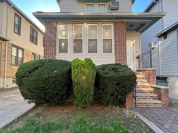 946 E 26th St, Brooklyn, NY 11210