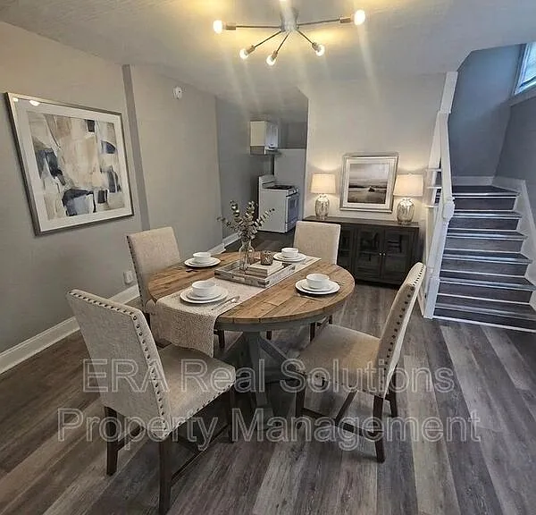 693 N Dawson Ave — Photo 2