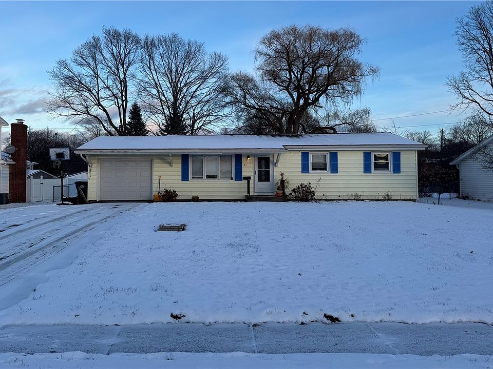 2nd image of 41 Grecian Pkwy