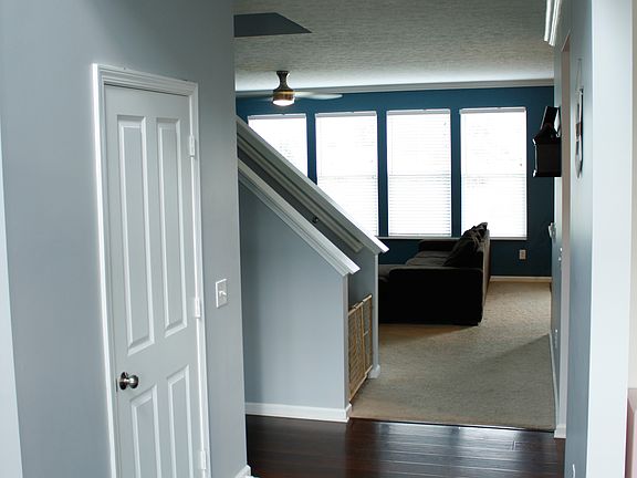 5th image of 11009 Stoneleigh Dr