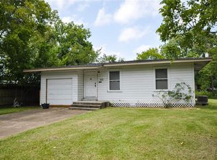 103 Magnolia St, Lake Jackson, TX 77566