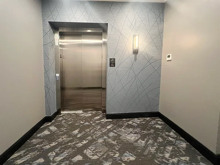 277 Border St #402 — Photo 11