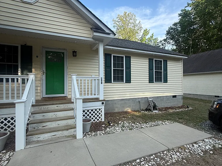 250 Woodberry Dr — Photo 3