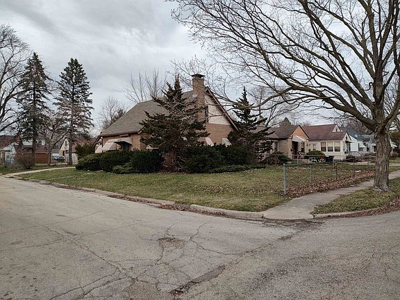 2nd image of 1703 Virginia Ave