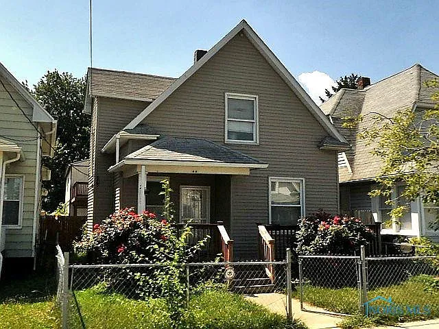 28 Nevada St photo 1