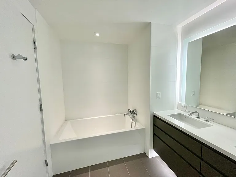 580 Hayes St #306 — Photo 19