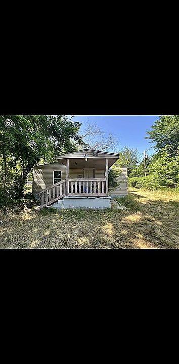 1st image of 2121 NE 14th St