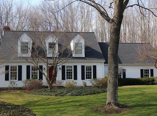 105 Countryside Dr, Chagrin Falls, OH 44022