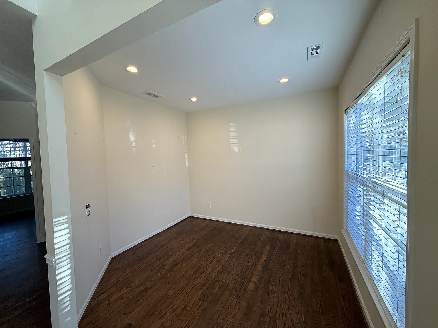 4 bed, 2.5 bath, 2454 sqft, $3,500 — Photo 2