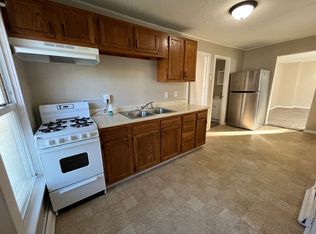 1115 17th St #2, Moline, IL 61265
