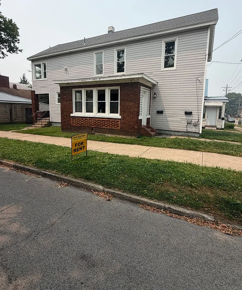 232 Wallace — Photo 1