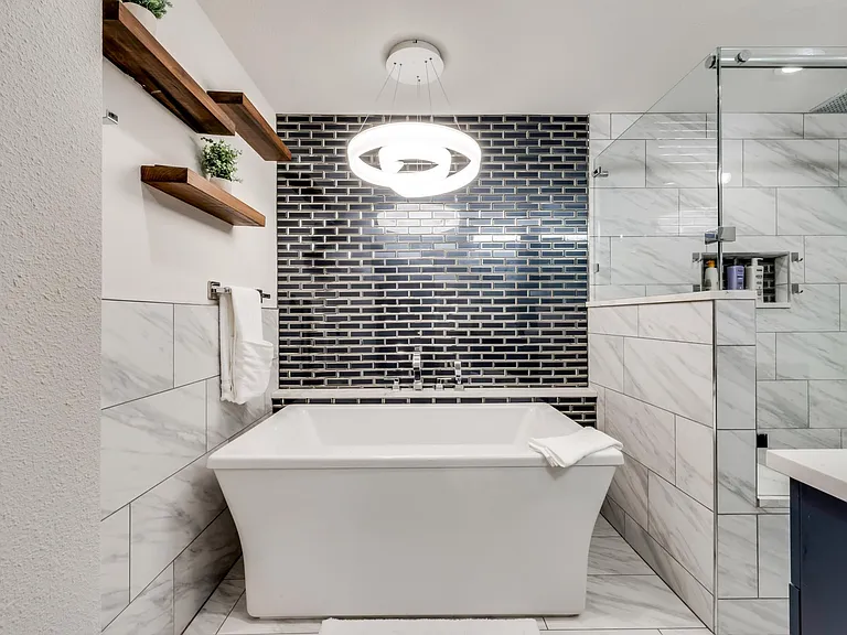 6217 Alpha Rd — Photo 30