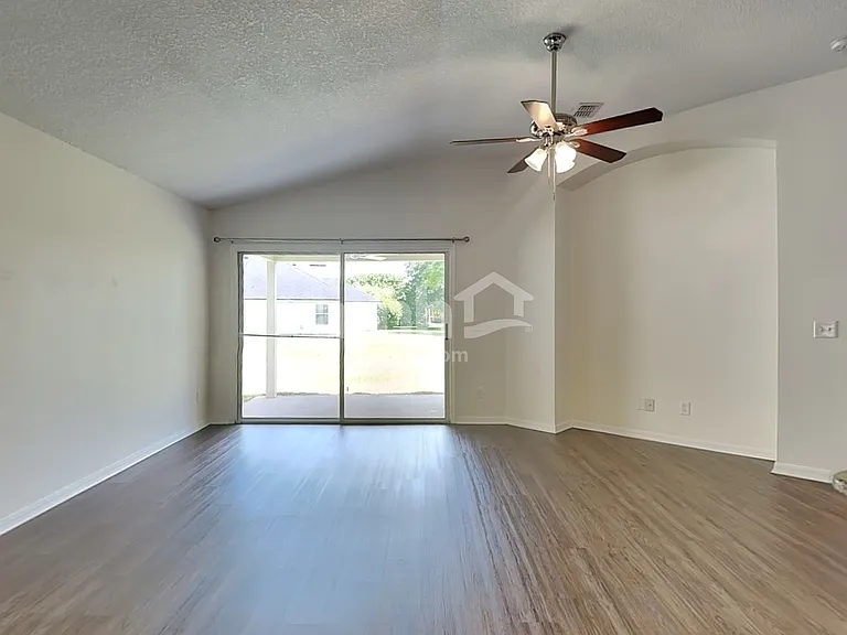 3584 Shrewsbury Dr — Photo 5