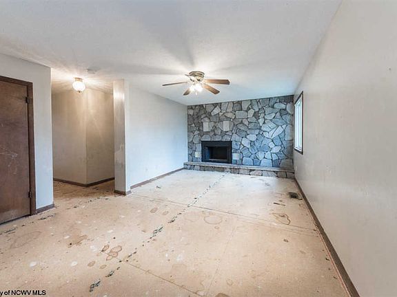 5th image of 230 Poplar Dr