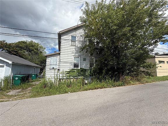 3rd image of 635 Elmwood Ave