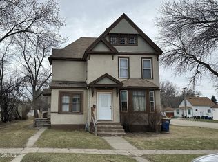 525 1st Ave N, Jamestown, ND 58401