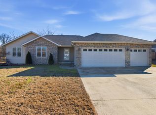 2242 Brookside Ln, West Plains, MO 65775