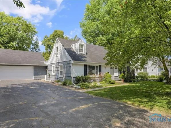 42 S 6th St, Waterville, OH 43566