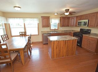 4900 S 84th St, Greenfield, WI 53228