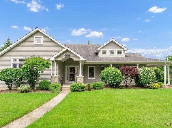 1 Stoneridge Ln, Akron, NY 14001