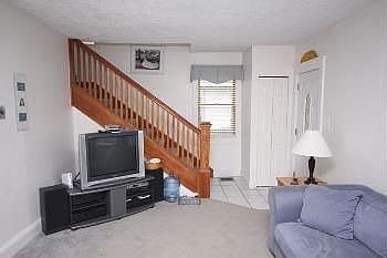 5th image of 103 3rd Ave SE