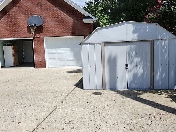 Storage shed