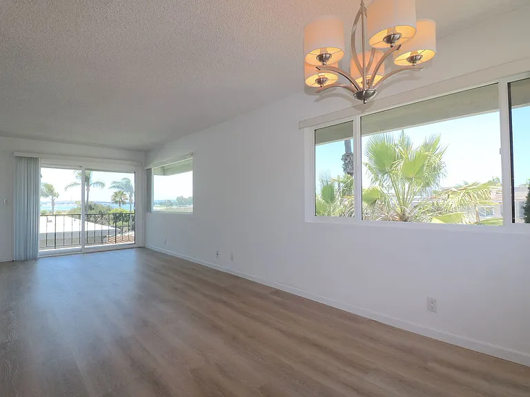 3990 Crown Point Dr — Photo 8