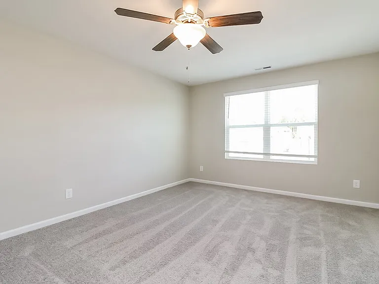 642 Wendell Falls Pkwy — Photo 10