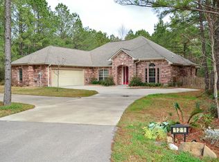 121 Register Ct, Lufkin, TX 75901