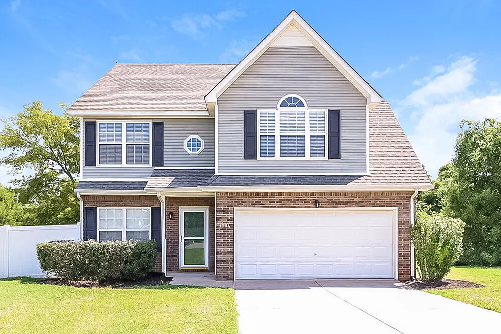 3 bed, 2.5 bath, 1827 sqft, $2,425 — Photo 1