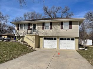 908 SW 8th St, Lees Summit, MO 64081