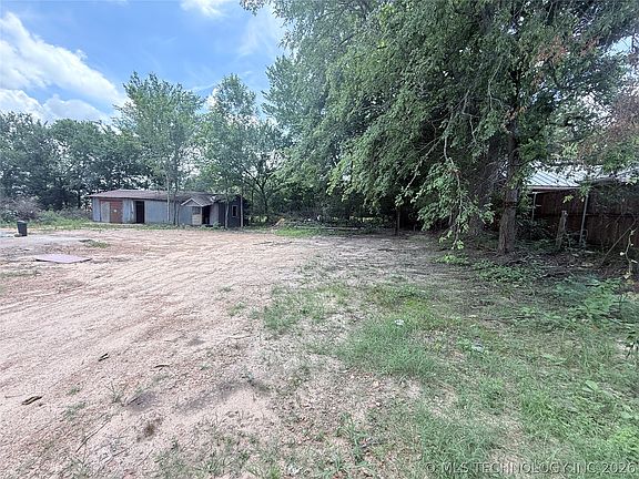 4th image of 600 SE 8th St