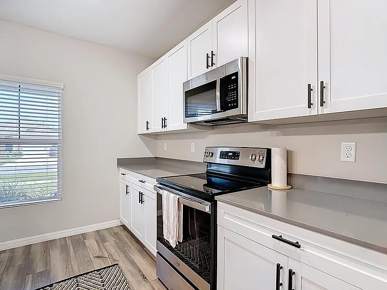 1504 Hummingbird Rd — Photo 8