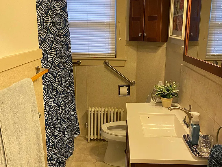 131 N Main St — Photo 18