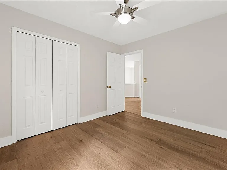370 Manor Glen Dr — Photo 36