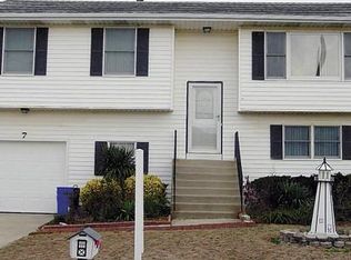 7 Kirkwood Cir, Brigantine, NJ 08203