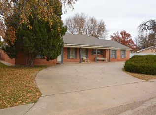 1006 Maple St, Dimmitt, TX 79027