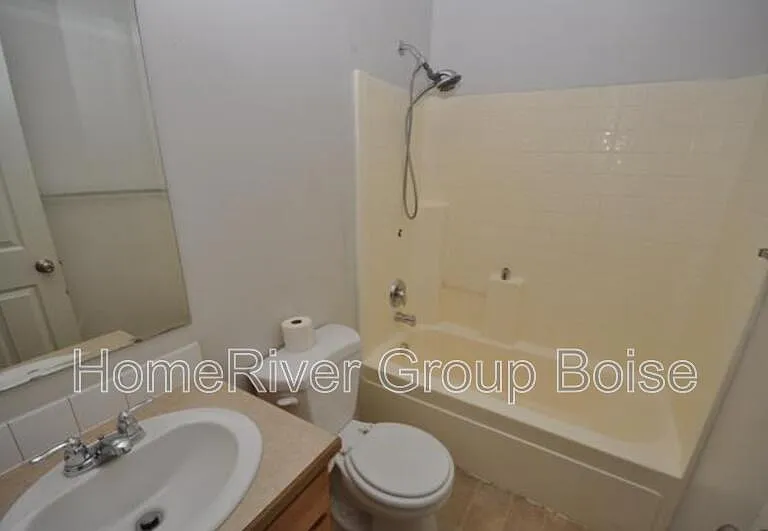 3872 N Weston Ave — Photo 7