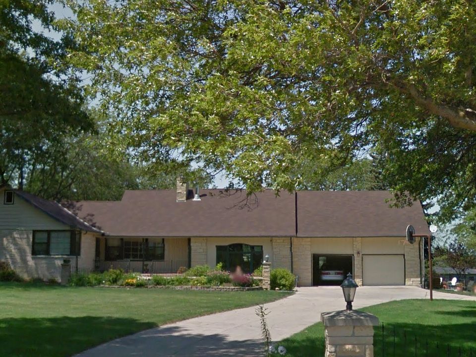 1510 Oak St Beatrice NE 68310 Zillow