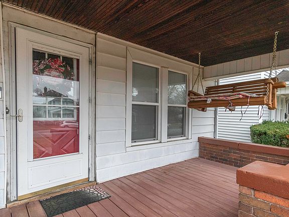 4th image of 742 Saint Marys Ave