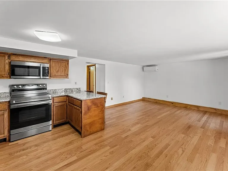 150 Wolcott Ave #A — Photo 2
