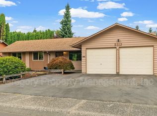 8813 NE 138th St, Kirkland, WA 98034