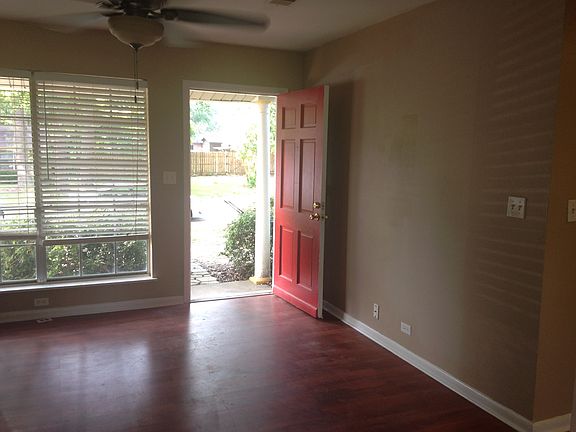 2nd image of 9509 Cinnamon Dr