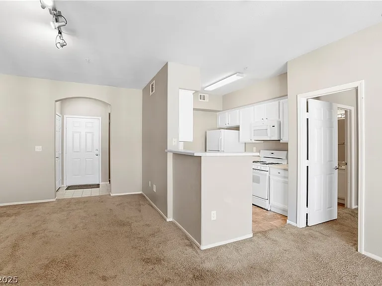 7155 S Durango Dr #306 — Photo 4
